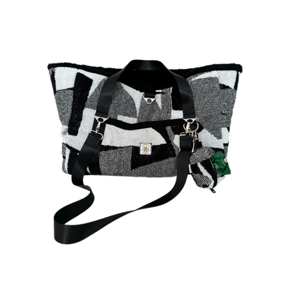 The Black & White ‘Everything’ Pet Beach Bag