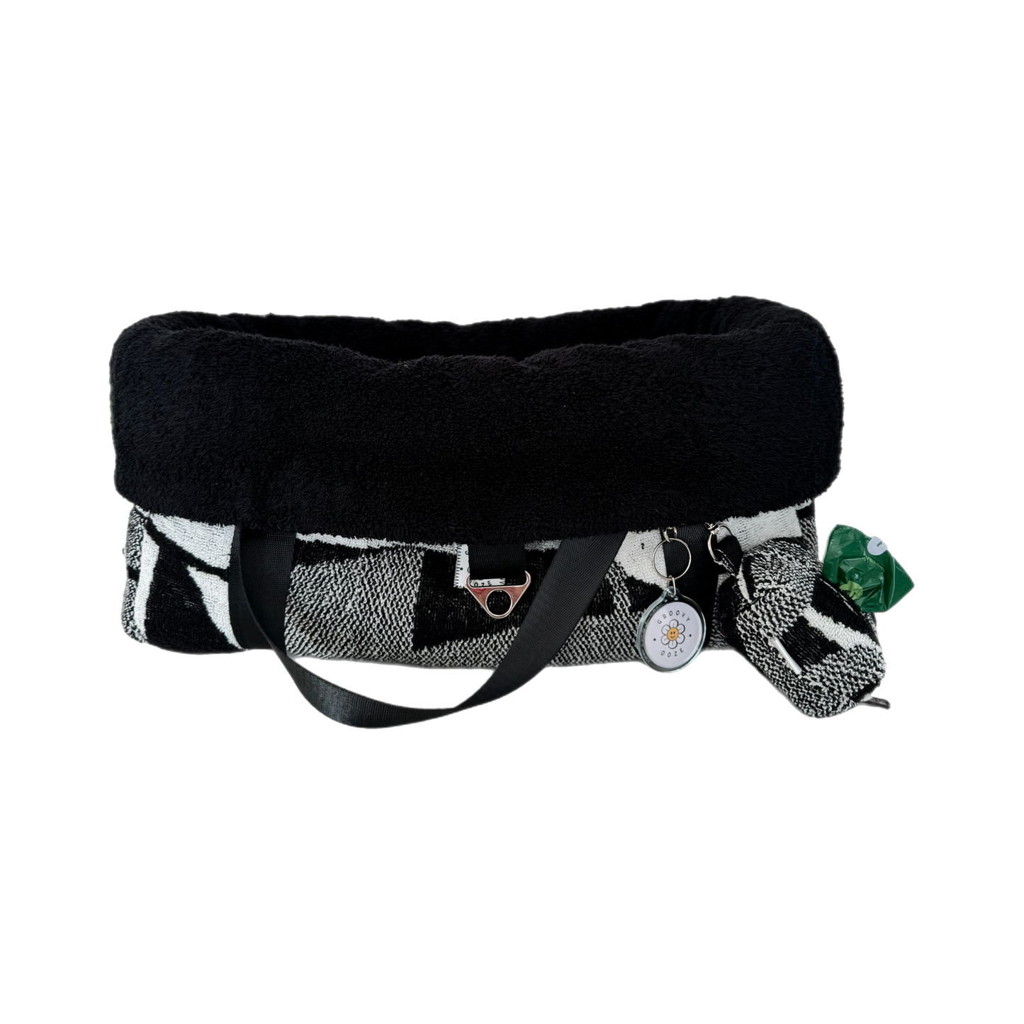 The Black & White ‘Everything’ Pet Beach Bag